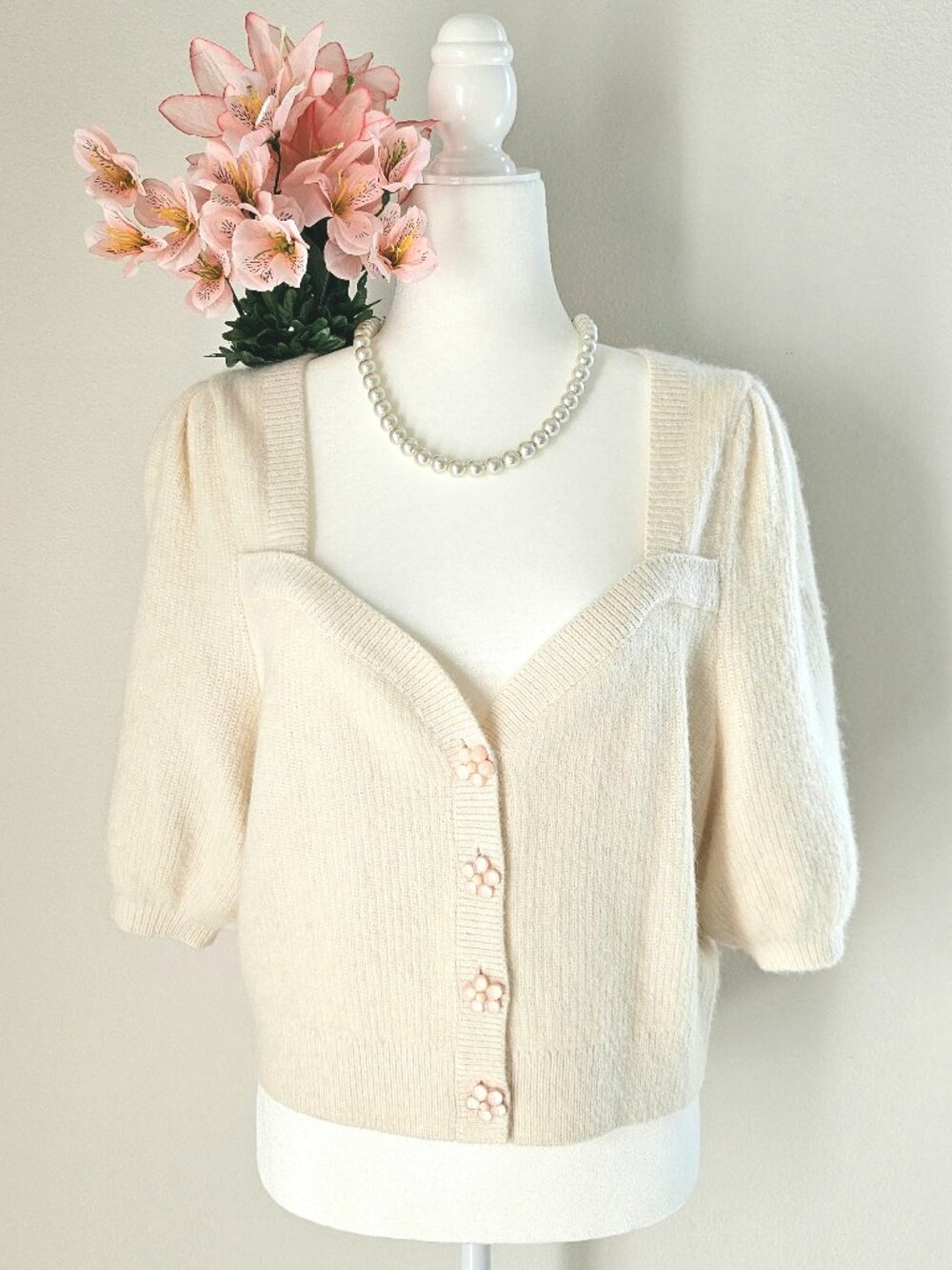 & Other Stories [NWOT] Sweetheart Neck Cardigan w/ Flower Buttons - L